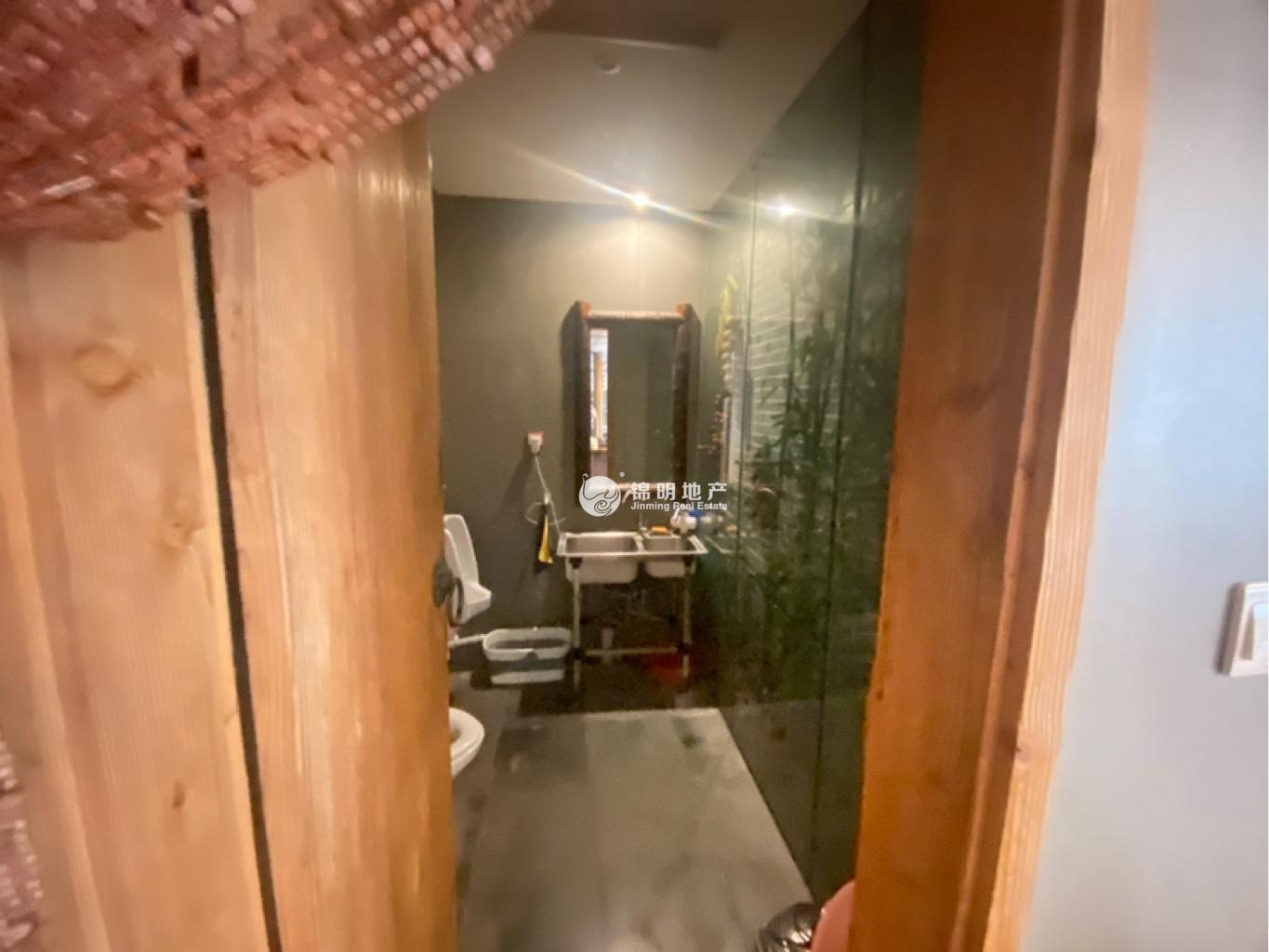 临平路飘鹰世纪大厦126平米写字楼出租